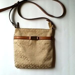 Tommy Hilfiger Crossbody Bag. Beige/Tan/Brown.